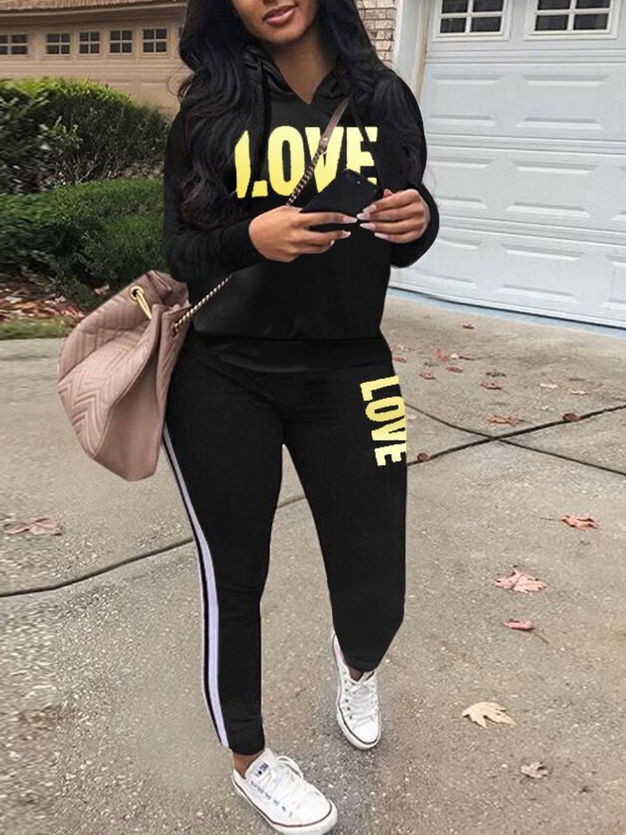 Lovely Sportswear Hooded Collar Letter Print Patchwork Black Two Piece Pants Set
Lovely Sportswear Hooded Collar Letter Print Patchwork Black Two Piece Pants Set