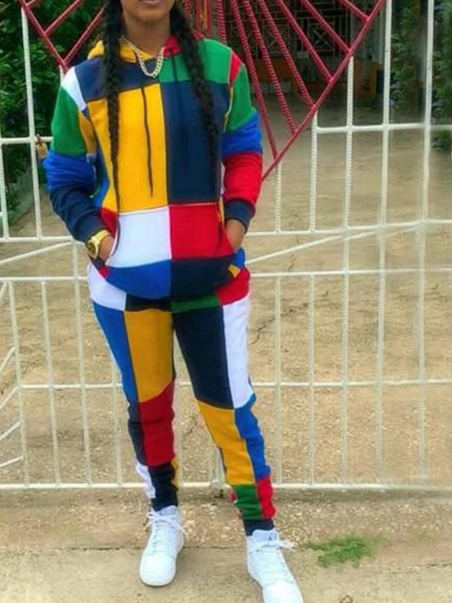 lovely Sportswear Hooded Collar Color-lump Patchwork Green Two Piece Pants Set
lovely Sportswear Hooded Collar Color-lump Patchwork Green Two Piece Pants Set