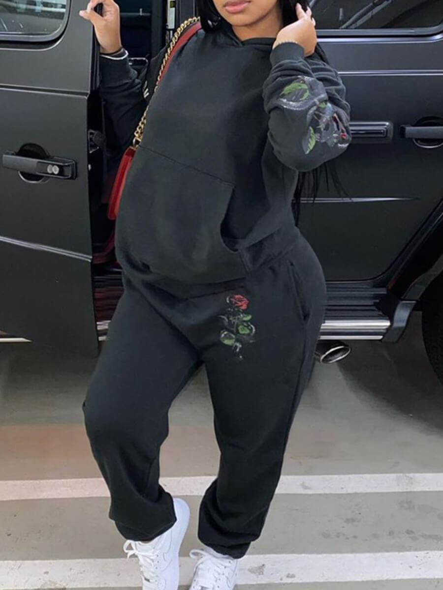 Lovely Casual Hooded Collar Dropped Shoulder Print Black Plus Size Two-piece Pants Set
Lovely Casual Hooded Collar Dropped Shoulder Print Black Plus Size Two-piece Pants Set