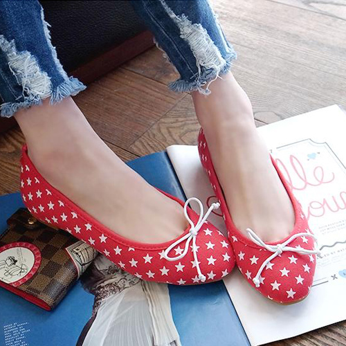 red canvas flats