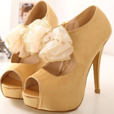 peep toe heels with bow