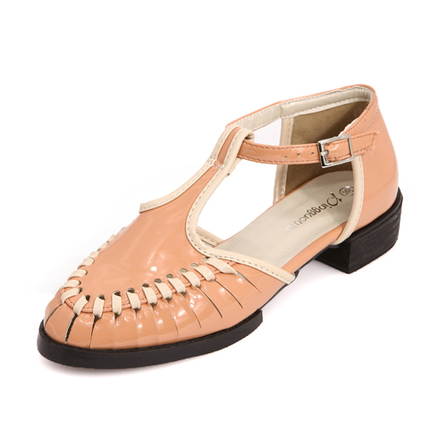 round toe leather flats