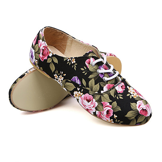 Fashion Round Closed Toe Flowers Print Black Canvas Flats_Flats_Shoes