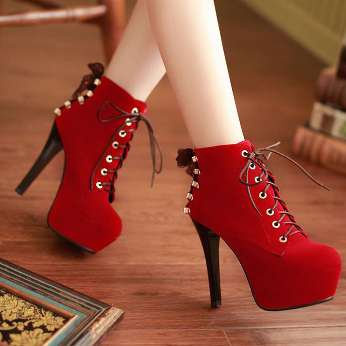 red short heel shoes