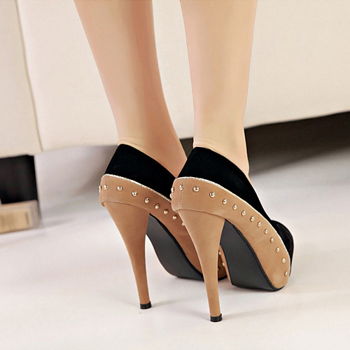 closed high heel shoes