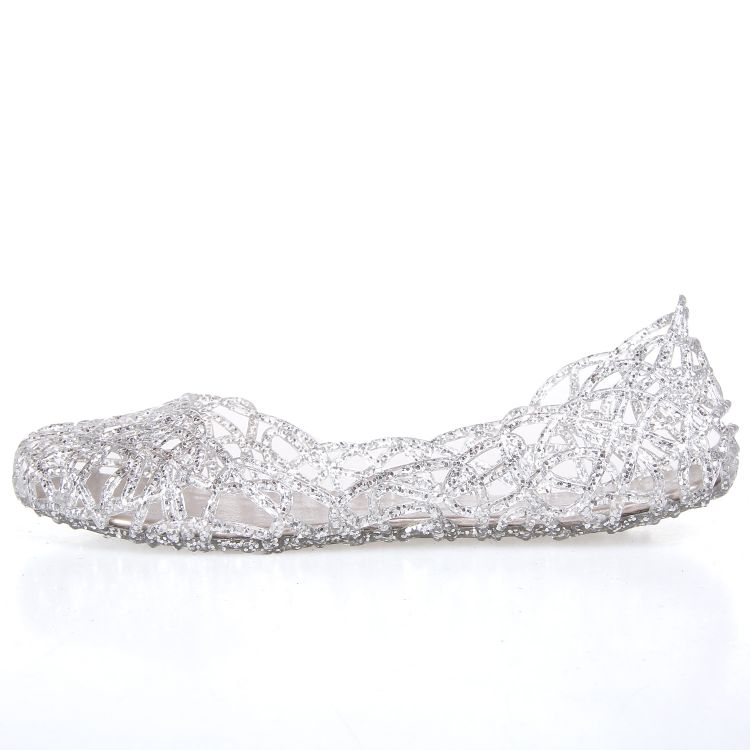 white flats closed toe