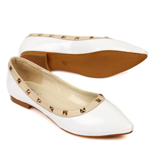 white flats closed toe