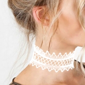 Euramerican Bud Silk Patchwork White Choker