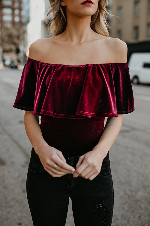 

Lovely Fashion Bateau Neck Falbala Design Wine Red Polyester One-piece Bodysuits