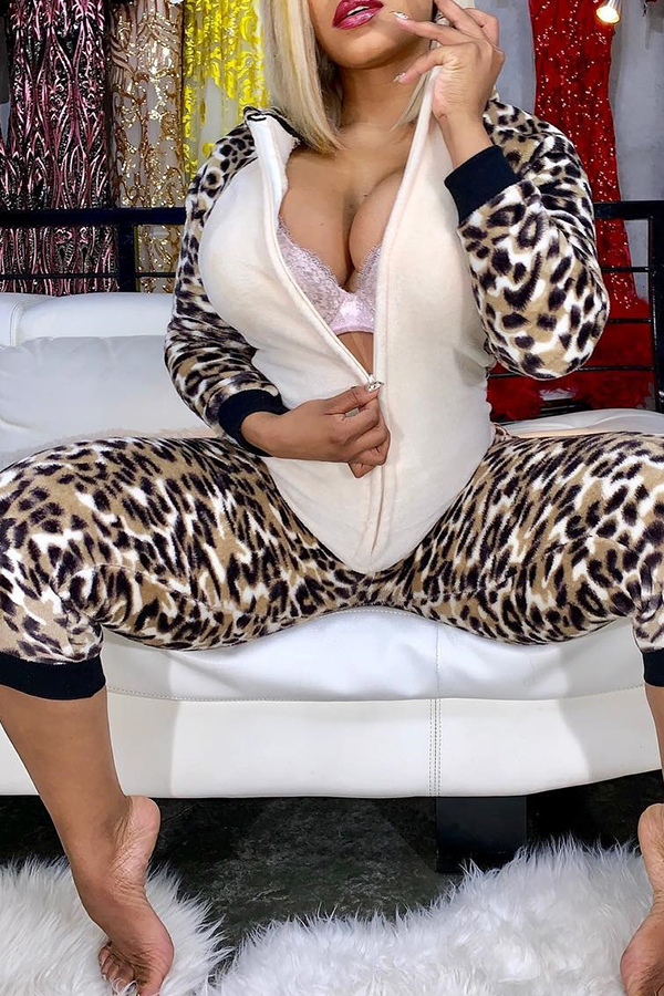 

Lovely Casual Patchwork Leopard One-piece Jumpsuit