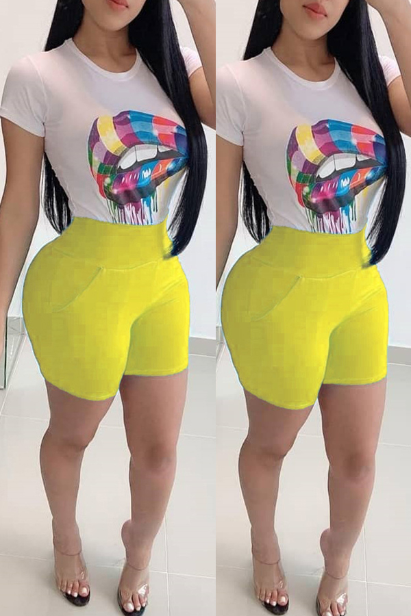 

Lovely Casual Short Sleeve Printed Yellow Two-piece Shorts Set