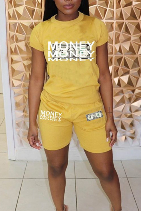 

Lovely Casual O Neck Letter Printed Yellow Two-piece Shorts Set