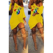 Lovely Casual One Shoulder Letter Lip Printed Yell