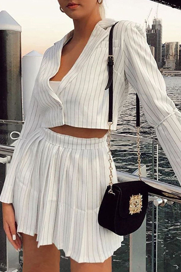 

Lovely Work Turn-back Collar Striped White Two-piece Skirt Set