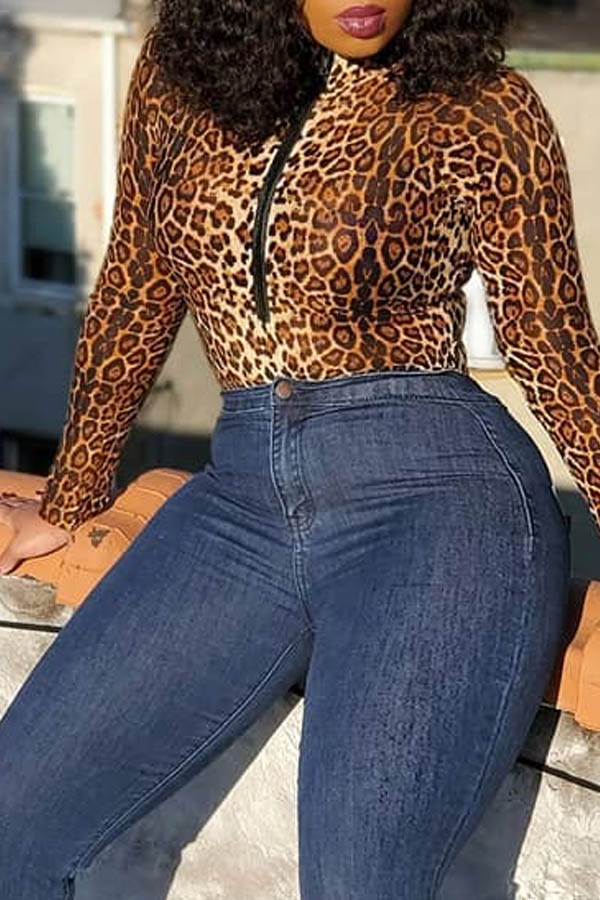 

Lovely Casual Leopard Printed T-shirt