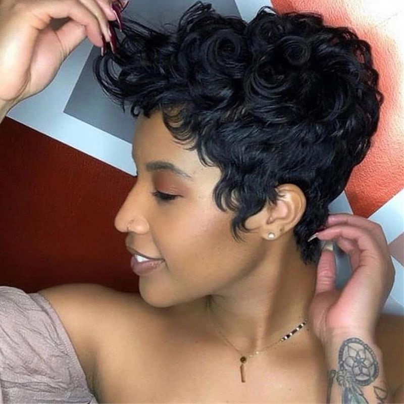 

Lovely Leisure Curly Short Black Wigs