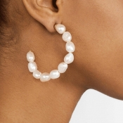 Lovely Trendy Pearl White Earring