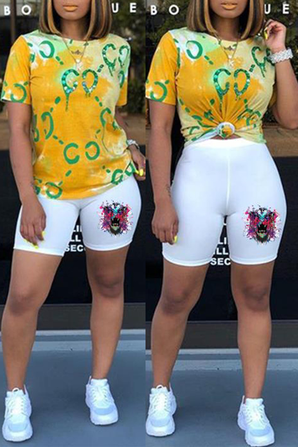 

Lovely Chic Print Yellow Two-piece Shorts Set