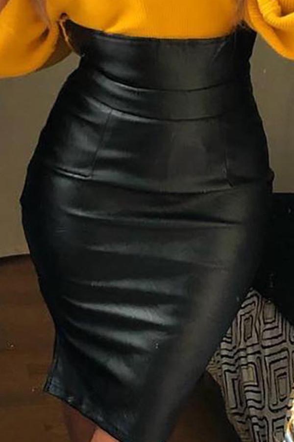 

Lovely Sexy Skinny Black Skirt