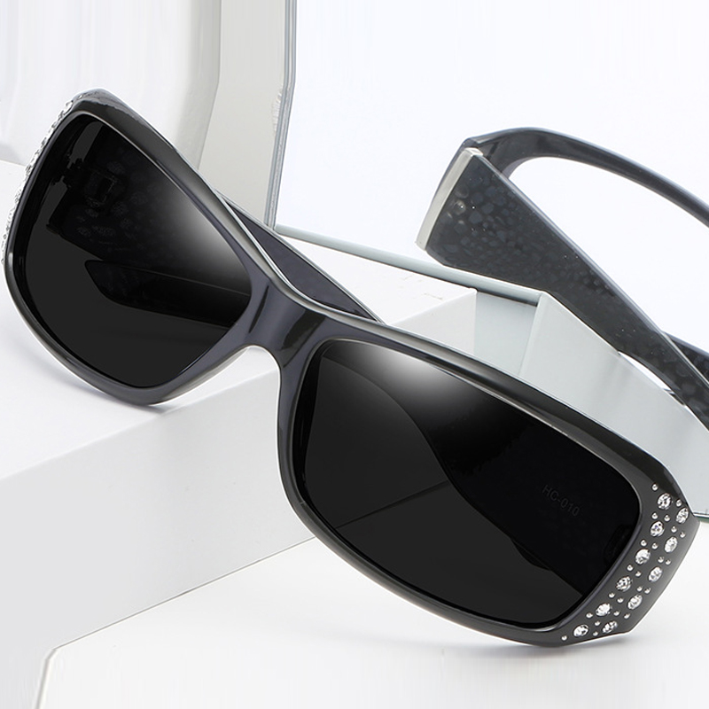 

Lovely Chic Rhinestone Decorative Black Sunglasses