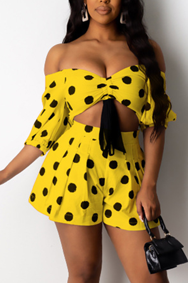 

Lovely Sweet Dot Print Yellow Two-piece Shorts Set