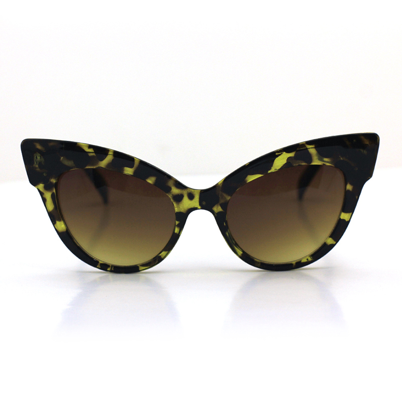 

Lovely Stylish Print Black Sunglasses