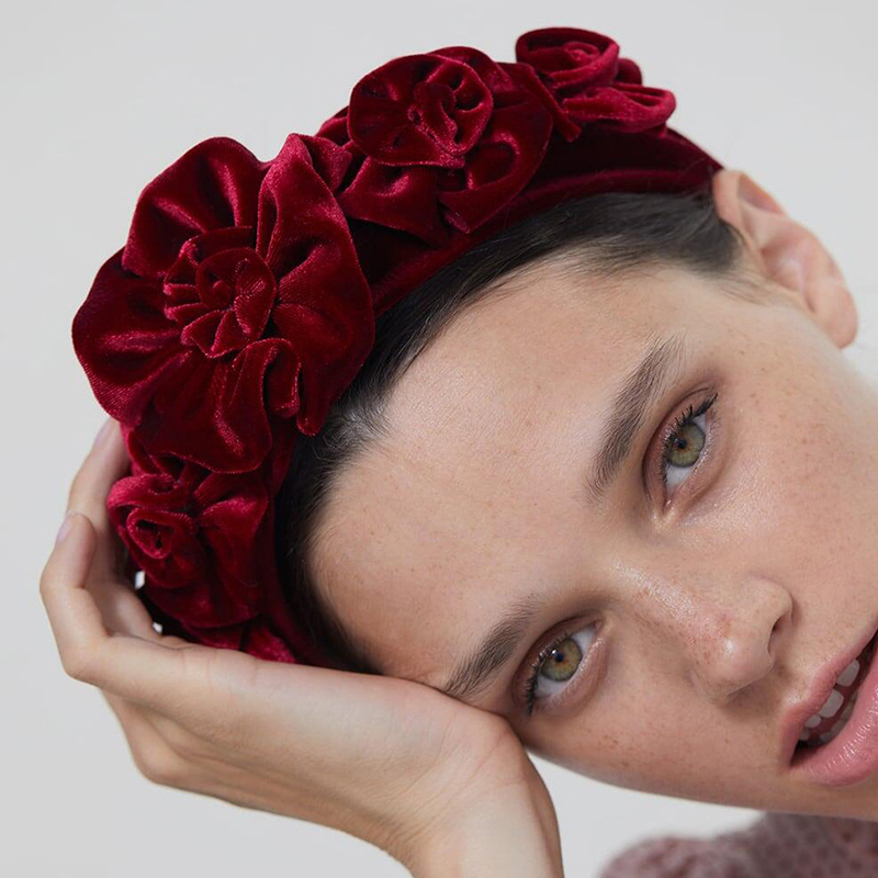 

Lovely Stylish Fold Design Red Headband