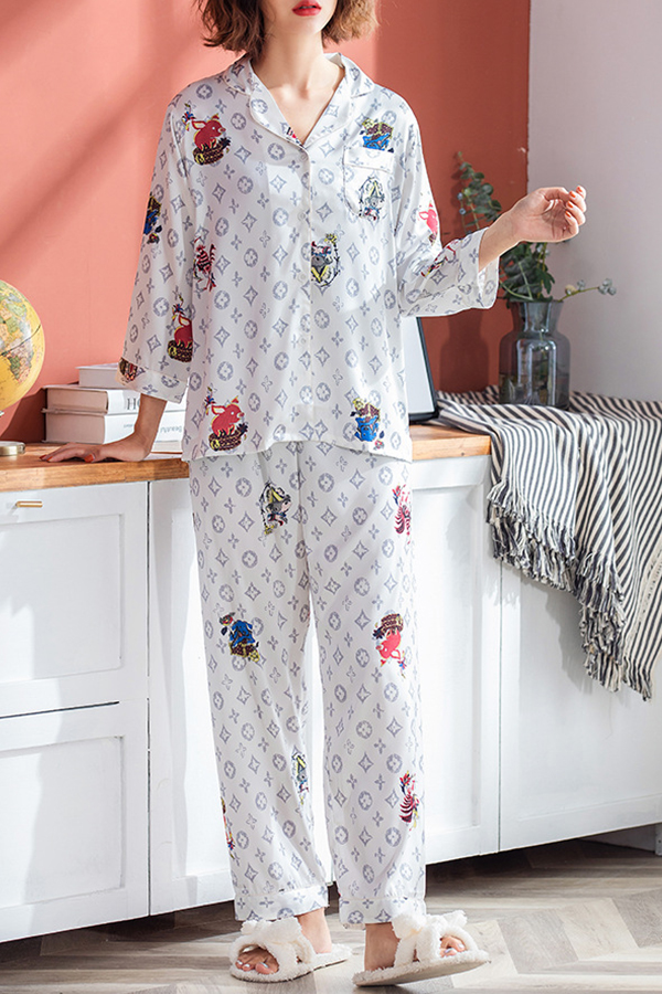 

Lovely Leisure Print White Sleepwear