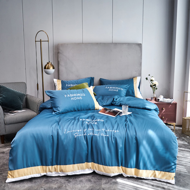

Lovely Cosy Letter Print Blue Bedding Set