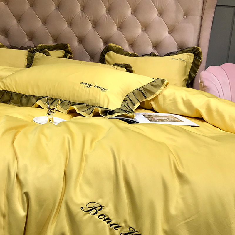 

Lovely Leisure Flounce Design Yellow Bedding Set