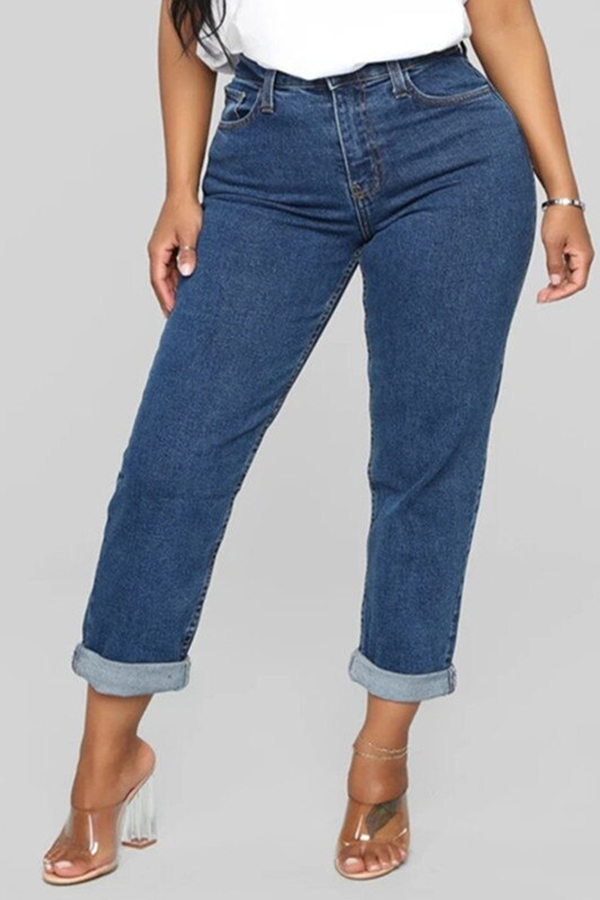 

Lovely Leisure Basic Blue Jeans