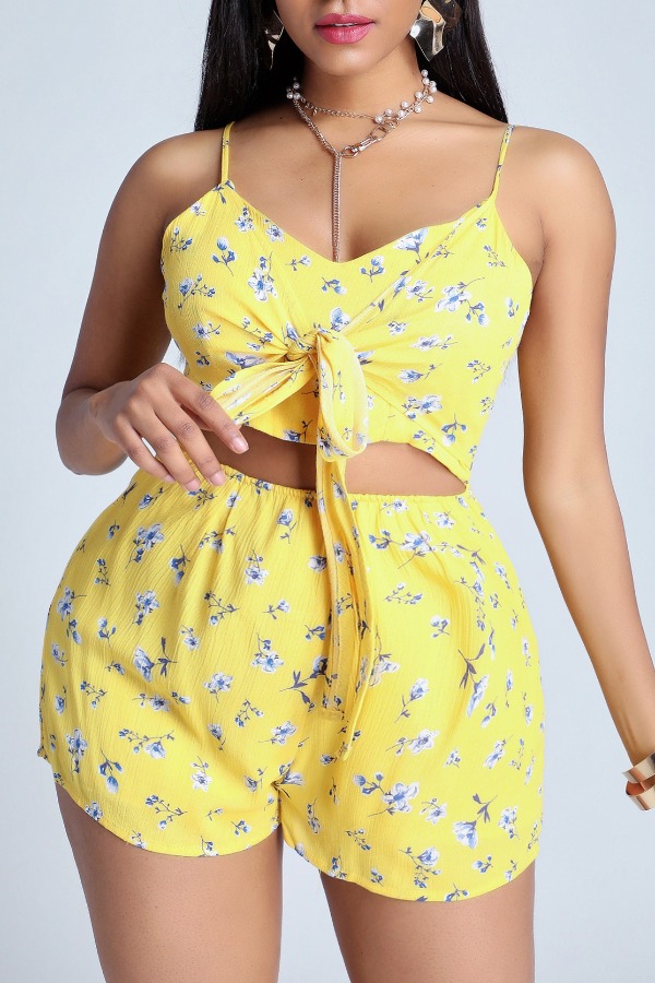 

Lovely Bohemian Floral Print Yellow One-piece Romper
