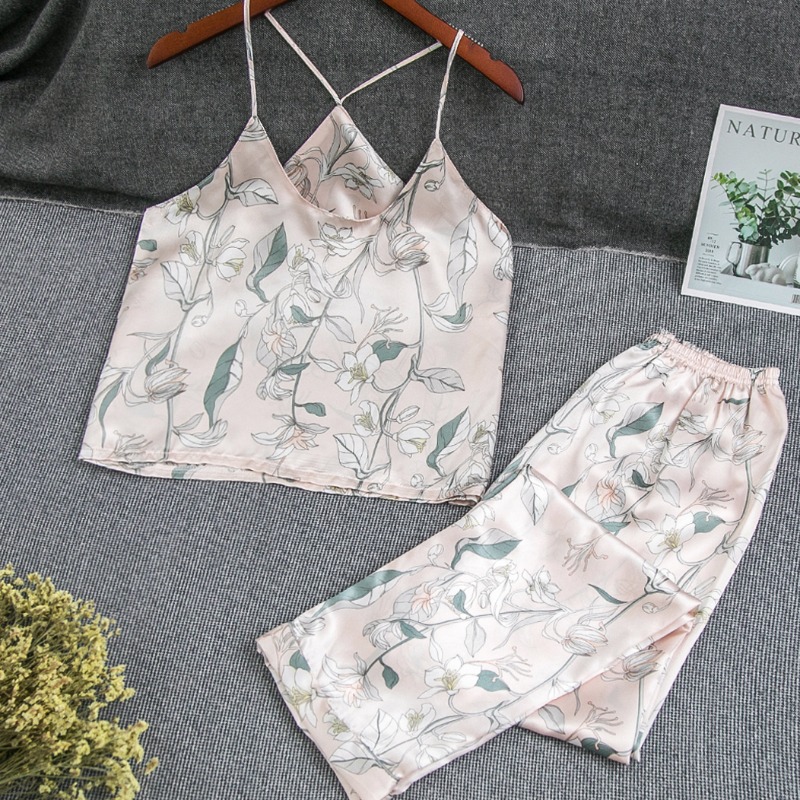 

Lovely Leisure Plants Print Khaki Sleepwear