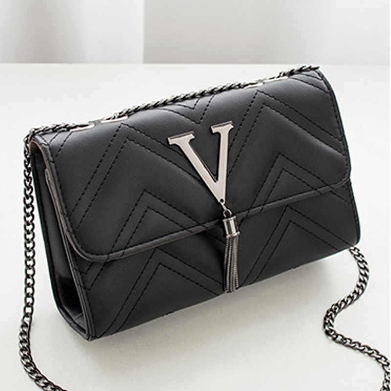 

Lovely Stylish Chain Strap Black Crossbody Bag