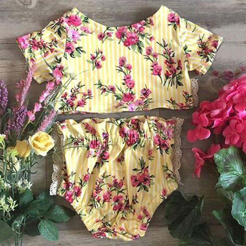 

Lovely Sweet Floral Print Yellow Girl Two-piece Shorts Set