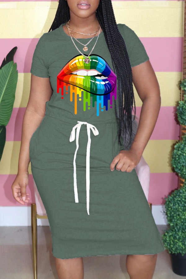

Lovely Casual Lip Print Green Knee Length Plus Size Dress