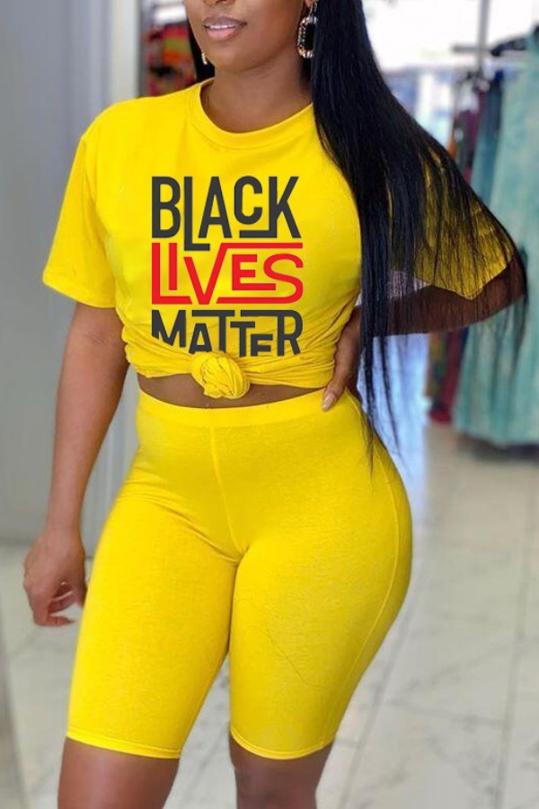

lovely Leisure O Neck Letter Print Yellow Two-piece Shorts Set