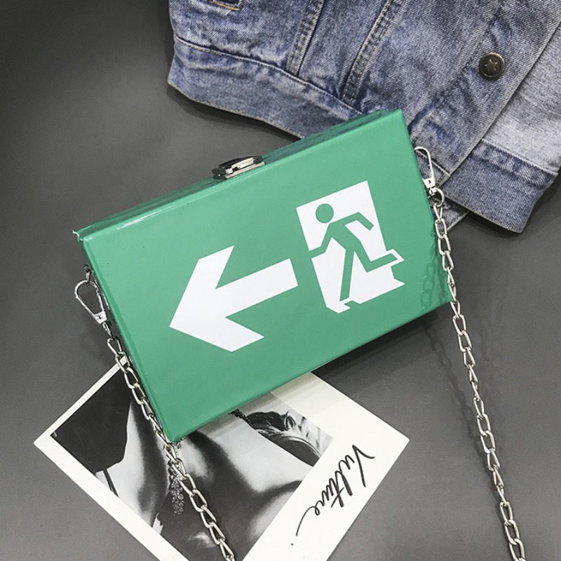 

lovely Trendy Chain Strap Green Crossbody Bag