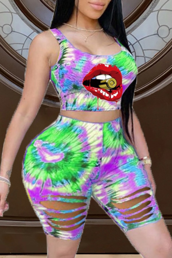 

lovely Casual Lip Print Hollow-out Green Plus Size Two-piece Shorts Set