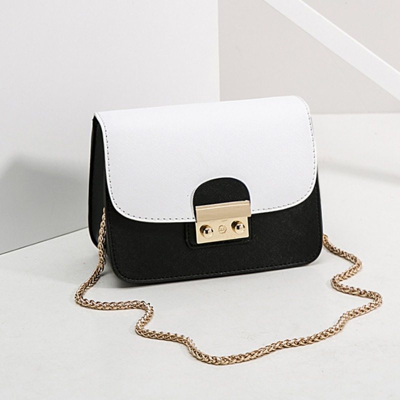 

lovely Trendy Chain Strap Black And White Crossbody Bag