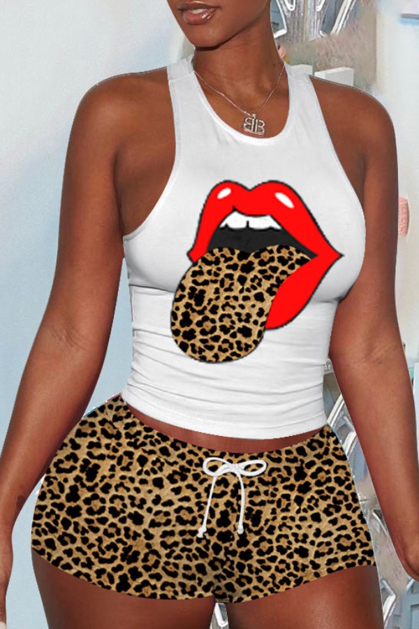 

lovely Casual Lip Print Brown Two Piece Shorts Set