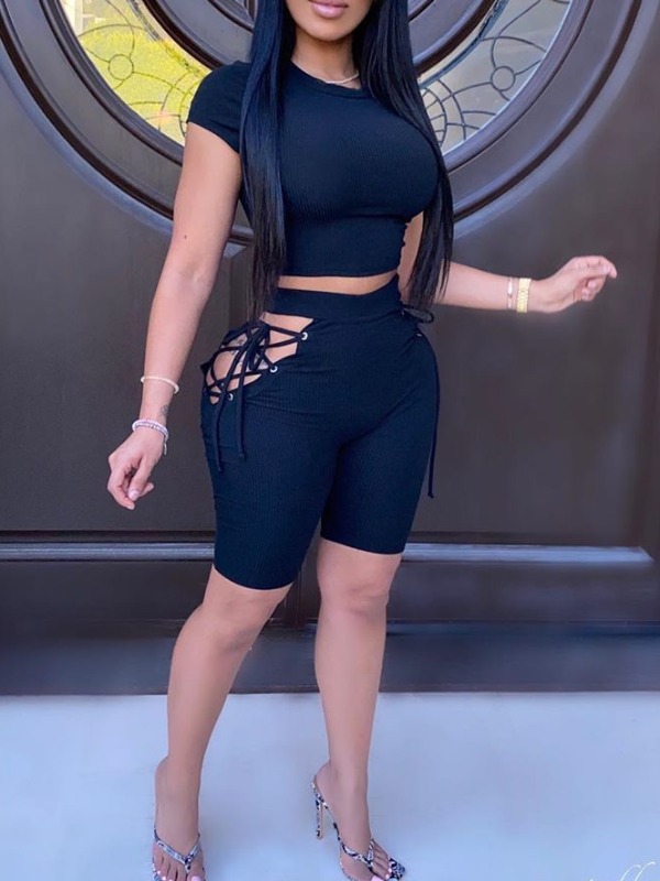 

lovely Sexy O Neck Bandage Design Black Two Piece Shorts Set