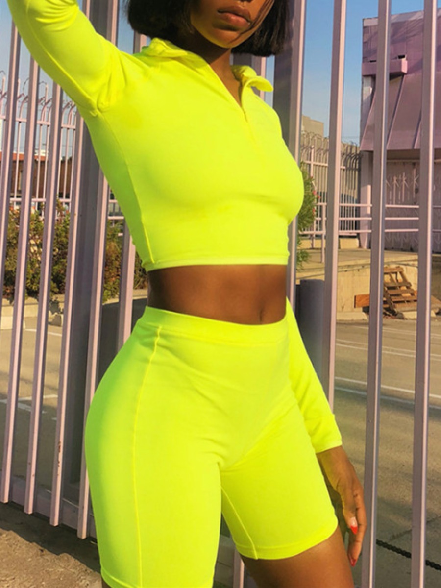 

lovely Sportswear Zipper Design Skinny Green Two-piece Shorts Set