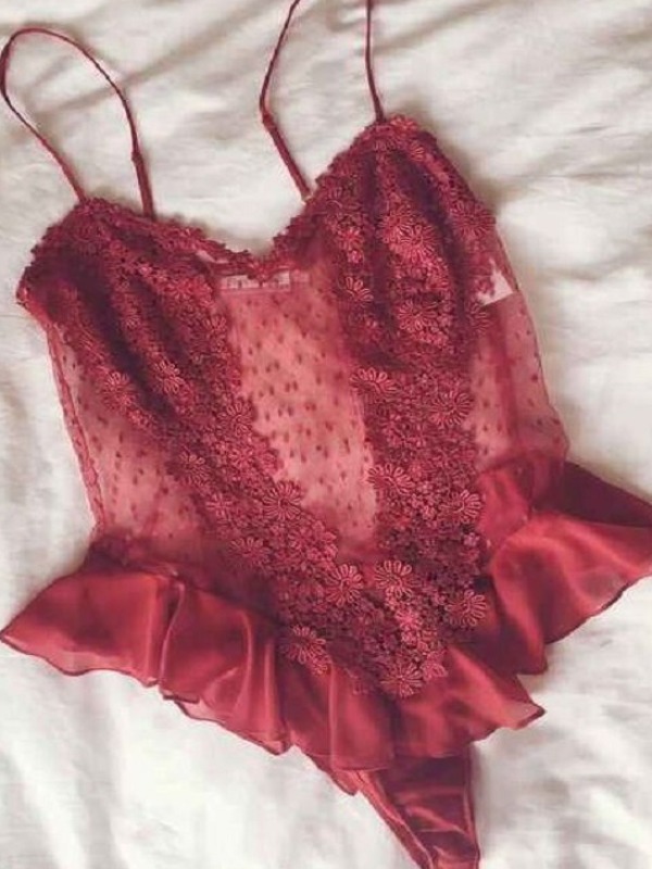 

lovely Stylish V Neck Lace See-through Red Sleepwear