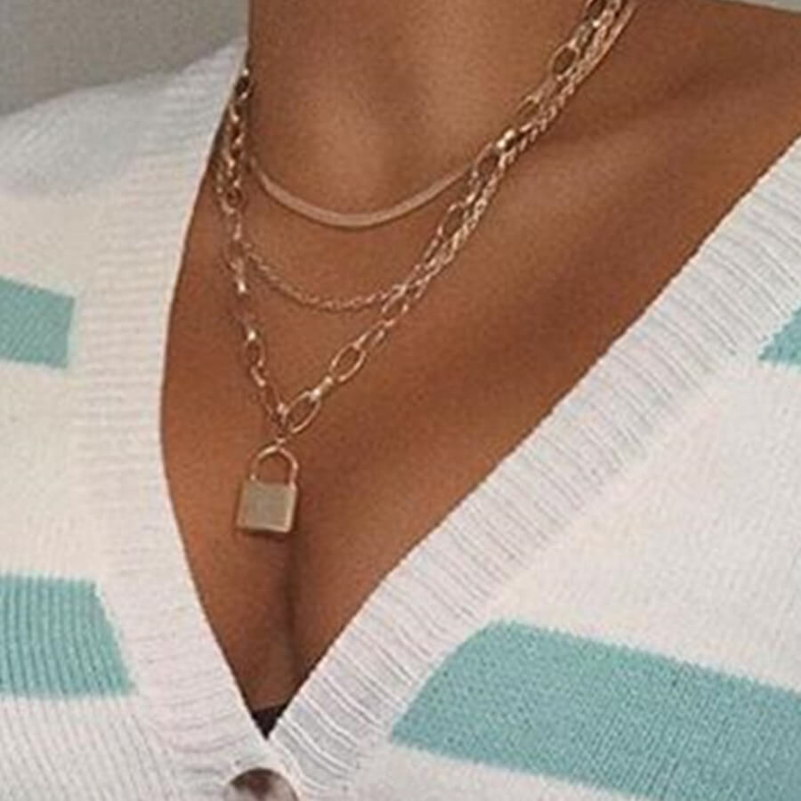 lovely Stylish Key Gold Necklace