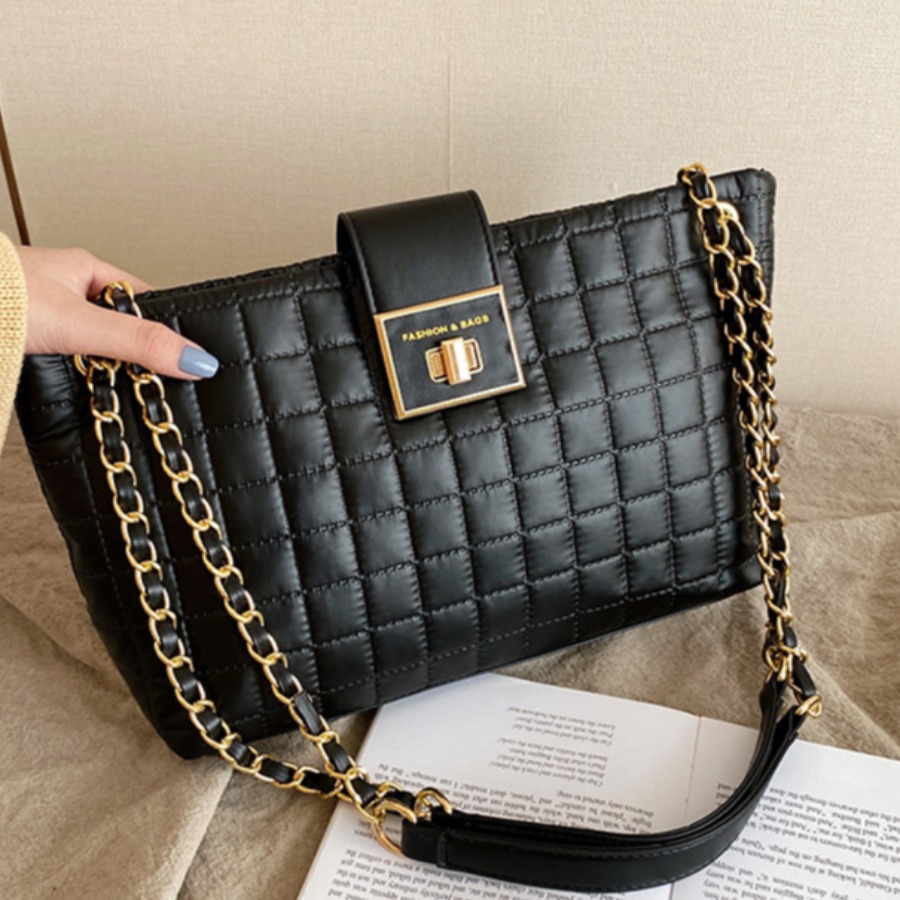 

lovely Trendy Chain Strap Black Crossbody Bag