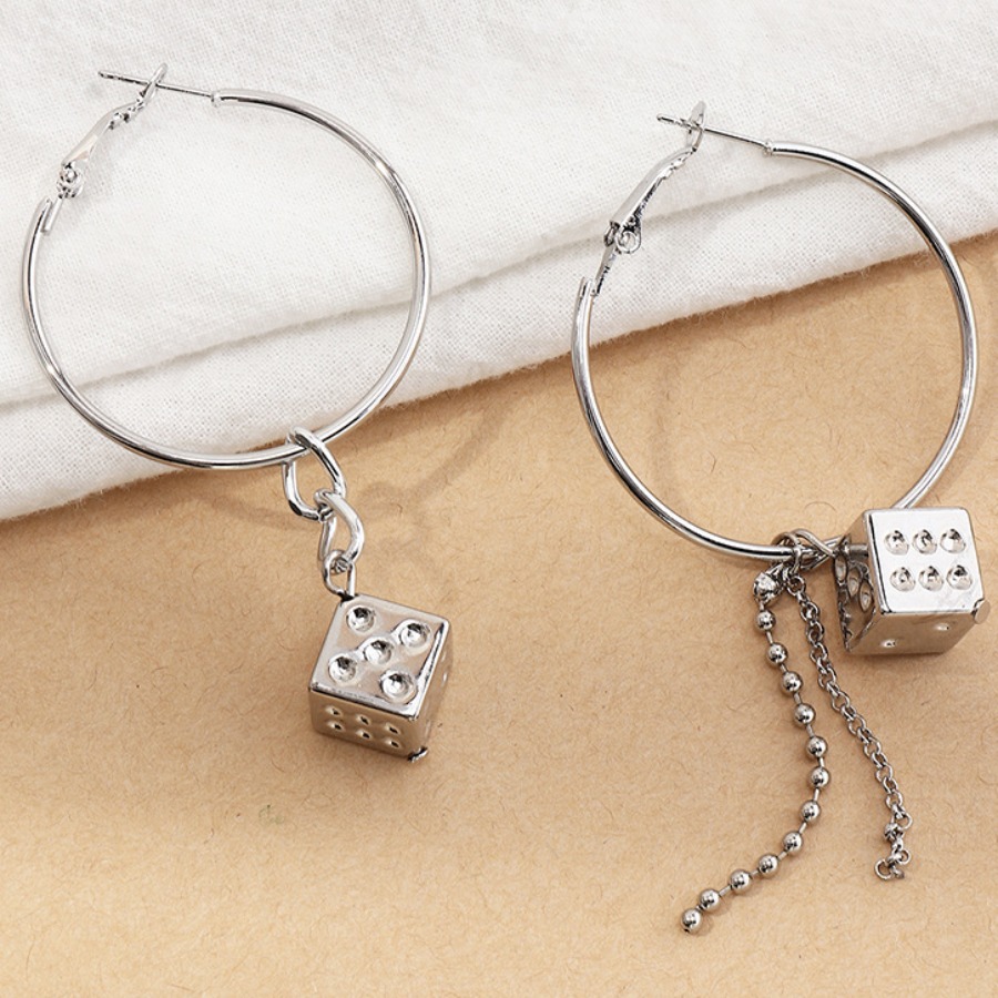 

lovely Stylish Asymmetrical Silver Earring