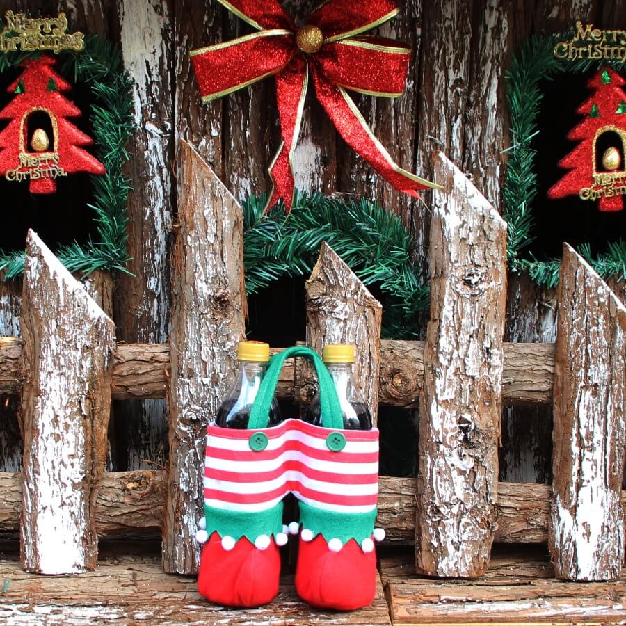 

Lovely Christmas Day Patchwork Red Wine Bag
