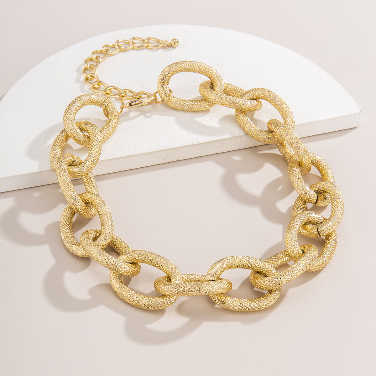 

Lovely Trendy Hollow-out Gold Necklace