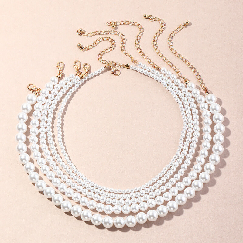 

Lovely Trendy Pearl White Necklace